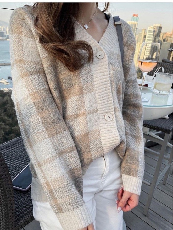 OAK + FORT Sweaters - OAK + FORT Cream and Beige Plaid Button-Front Cardigan